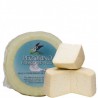 Frischer, handwerklich hergestellter Pecorino aus Kalabresen