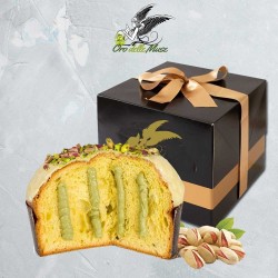 Handgefertigter Pistazien-Panettone
